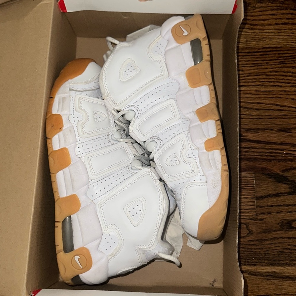 Nike Air More Uptempo White/White Gum Sole size 5.5 (GS)